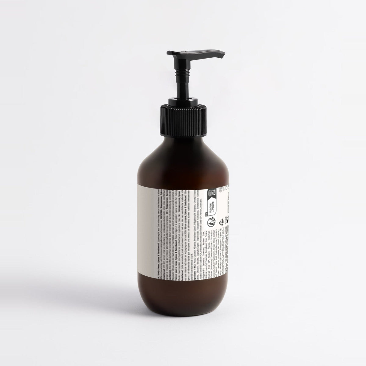 SAMVIRAA Scented Body Serum, Spices & Sandalwood (detail)